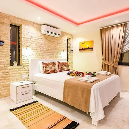 Buesra / Kalkan فندق